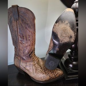 DAN POST SIZE 10D BOOTS